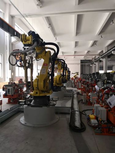 信息化系统集成等,并最终向提供数字化车间,智能工厂解决方案等方面